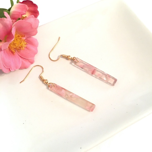 Light Pink Tortoise Shell Bar Minimalist Dangle Earrings - Picture 5 of 5